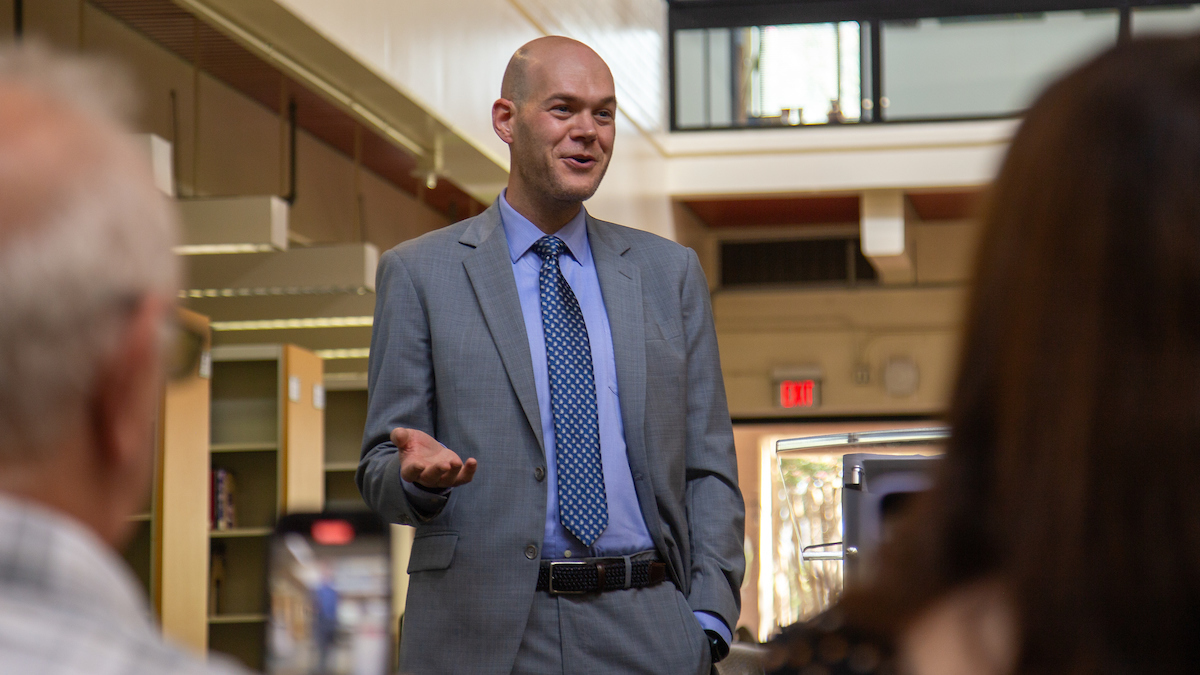 Dr. Mike Nolan receives the Distinguished Professorship in Oncology