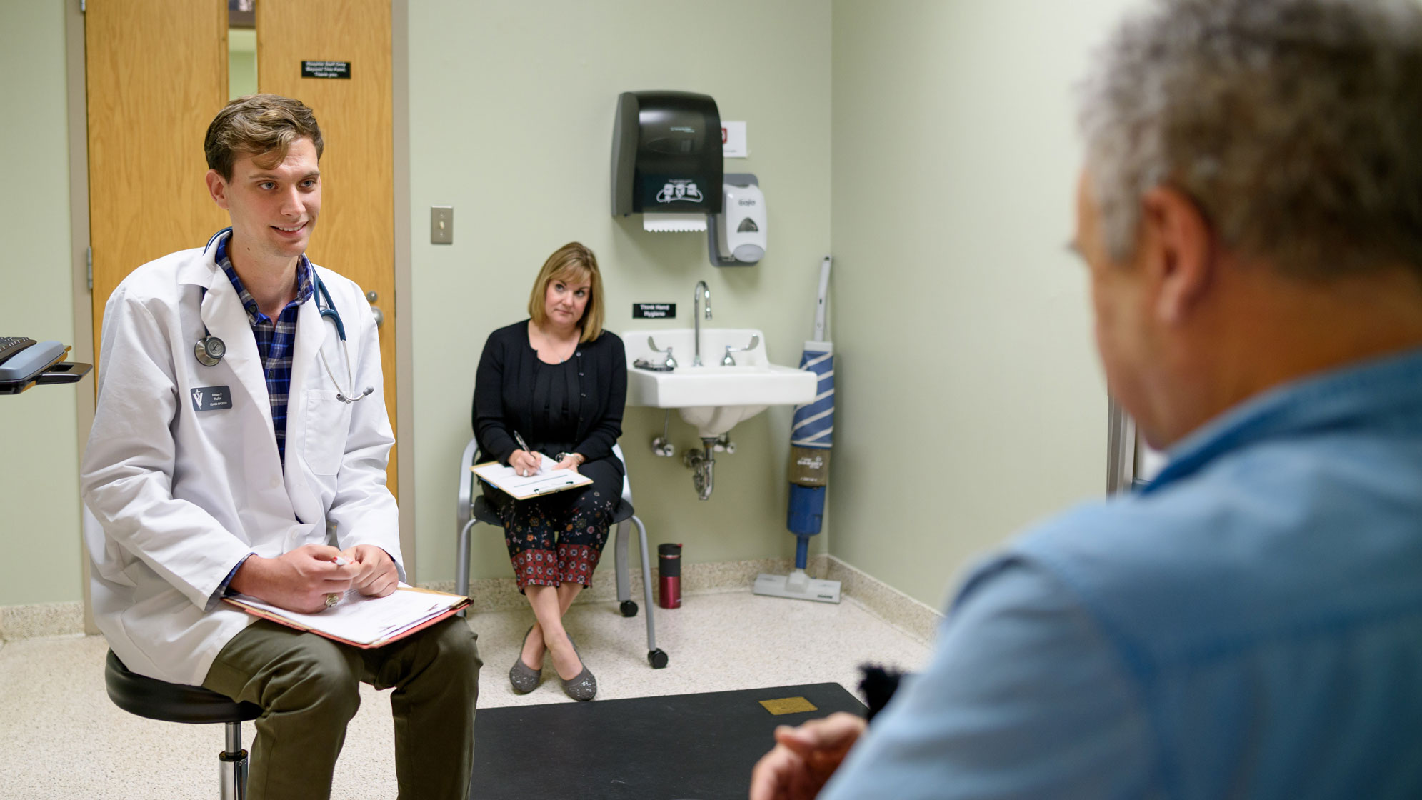 students practice client communications in simulated appointments